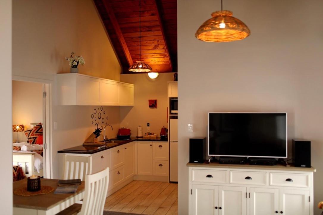 Coromandel Central Cottage Luxury W Spa Exterior foto