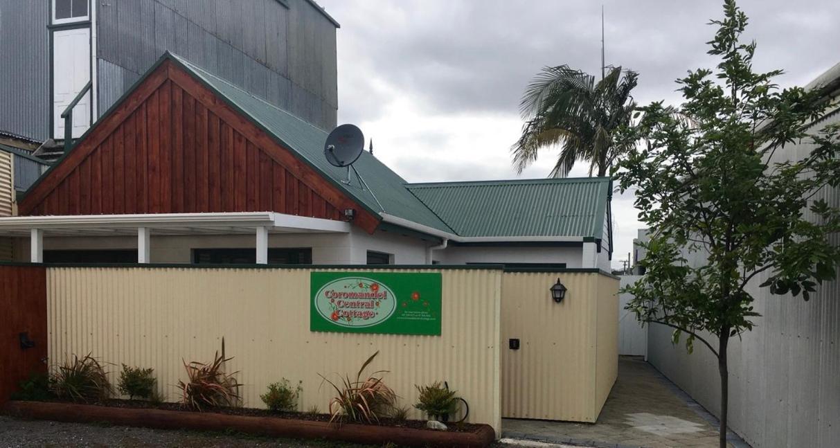 Coromandel Central Cottage Luxury W Spa Exterior foto